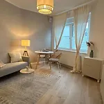 Düsseldorf- Medienhafen Nähe Studio Apartment